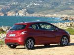 Peugeot 208 3-Door 2012 года